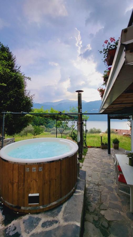 La Casetta Nel Bosco - Hot Tube And Sauna Lierna Ngoại thất bức ảnh